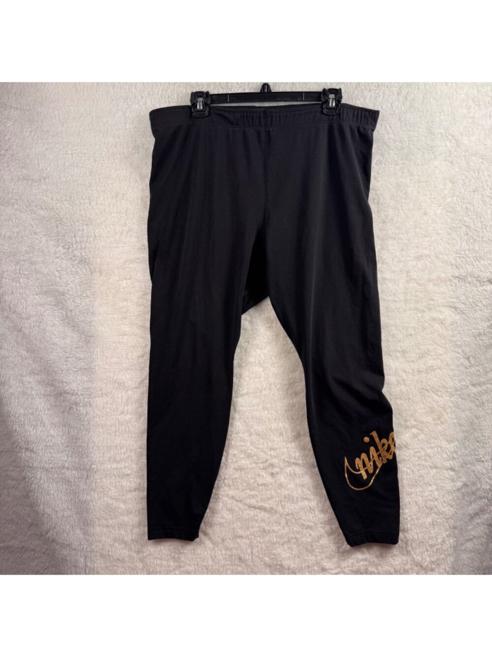 Nike plus size 2X Black cropped Leggings Gold Glitter Logo Stretch Activewear